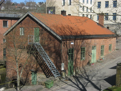 Lilla Götafors, Götaforsliden 15, ett gammalt pappersbruk, som har blivit konferens- och festlokal. Foto: Lars Gahrn.